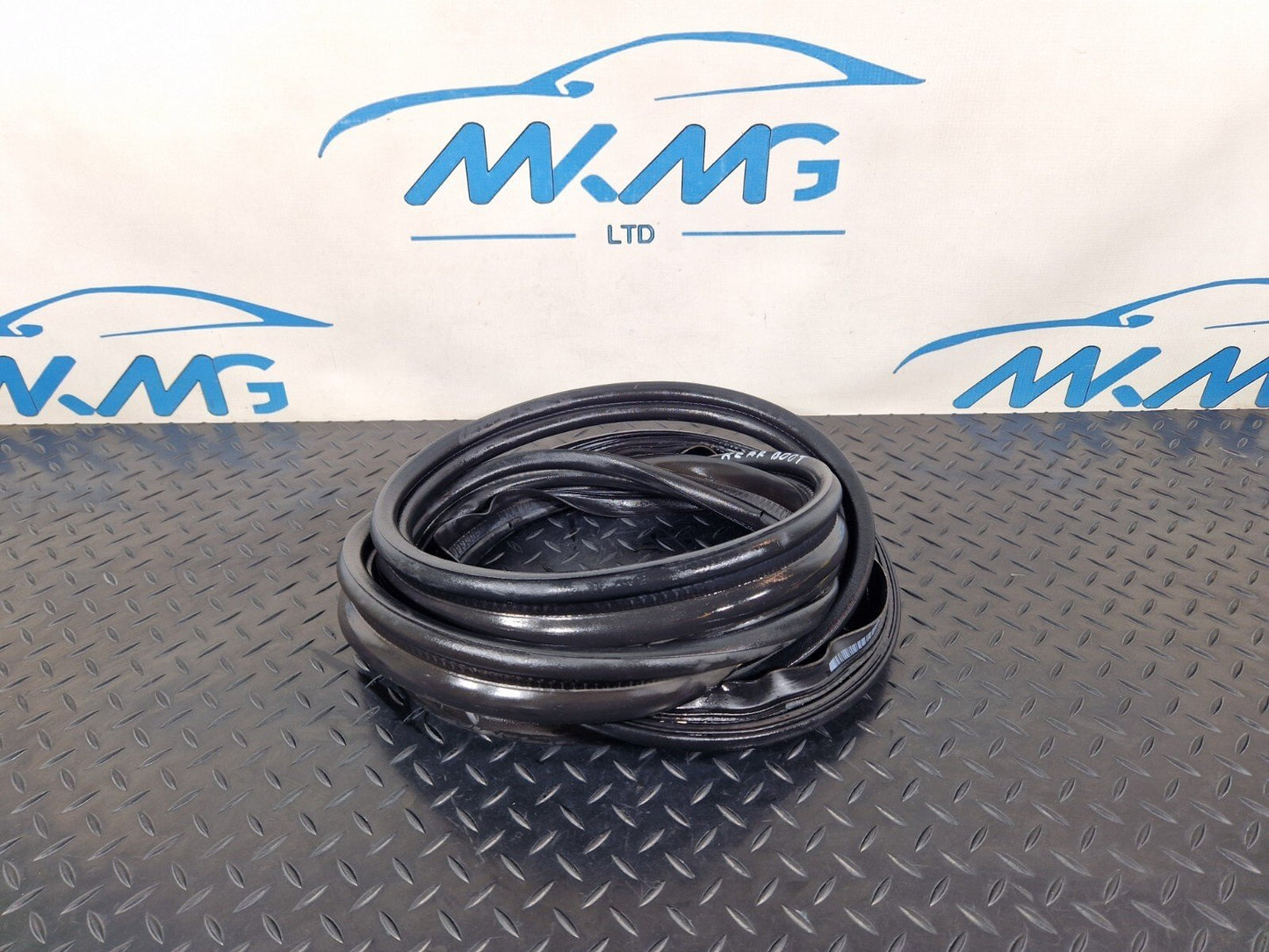 MERCEDES W177 A CLASS BOOT TRUNK LID TAILGATE RUBBER SEAL GASKET A1777402200