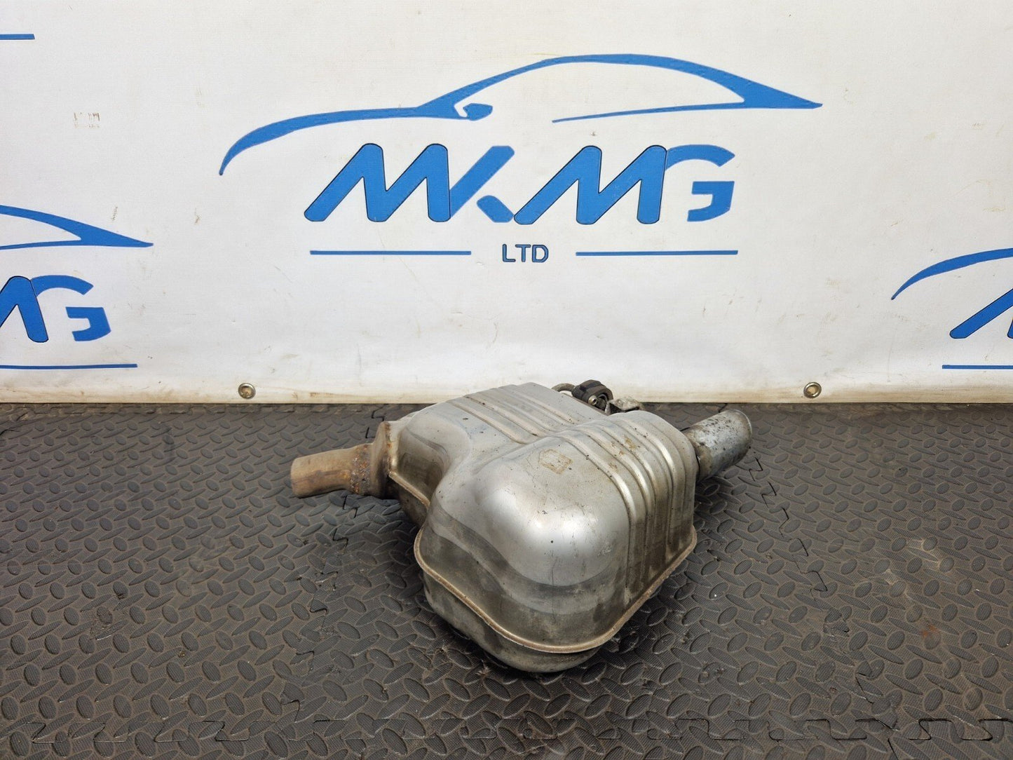 16-ON AUDI B9 REAR EXHAUST MUFFLER SILENCER 8K0253611K BY32021417CZ