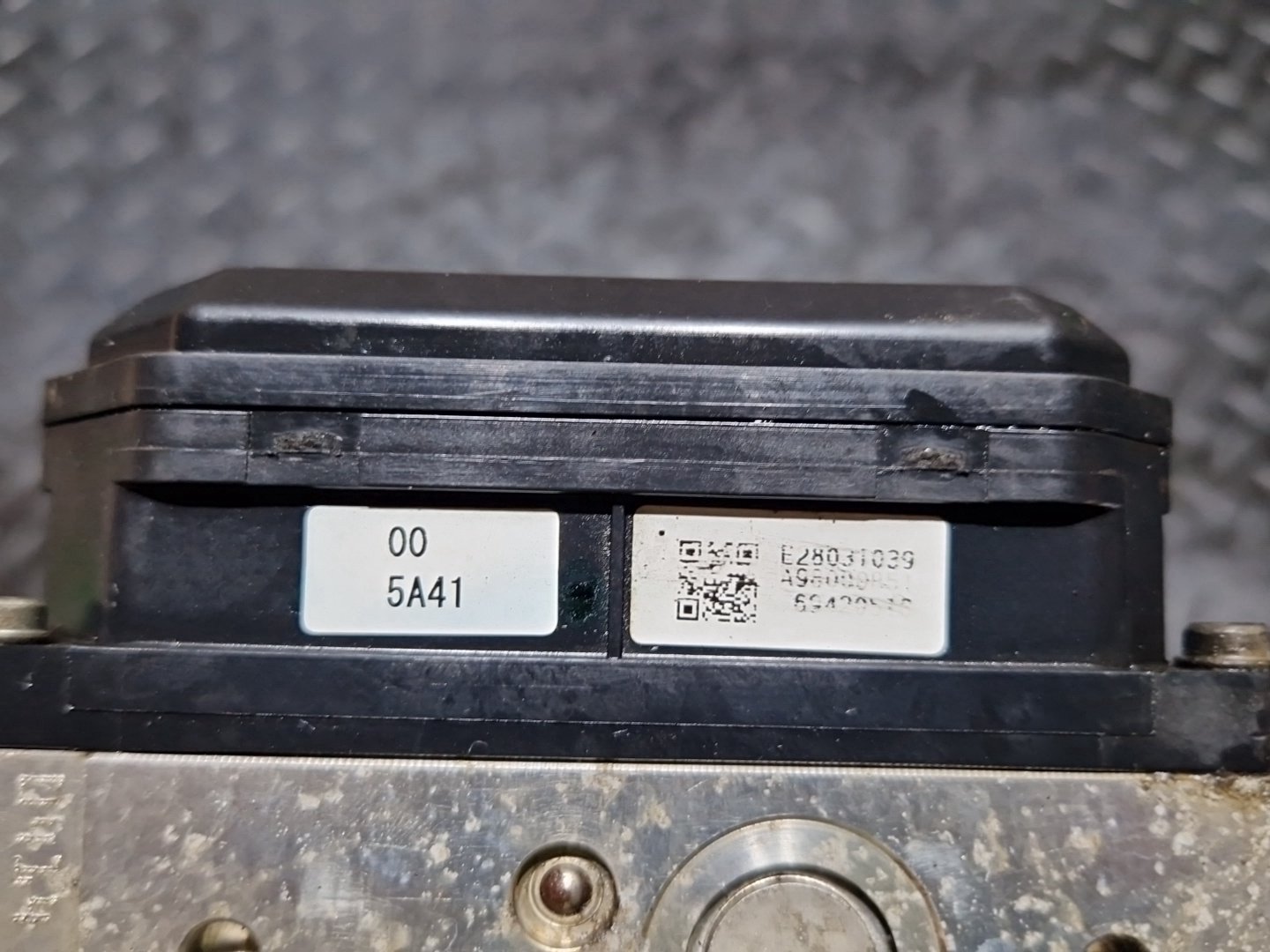 Nissan Juke MK1 (F15) SUV Genuine ABS Pump Control Module Unit