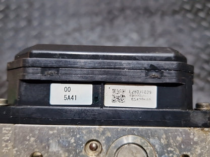 Nissan Juke MK1 (F15) SUV Genuine ABS Pump Control Module Unit