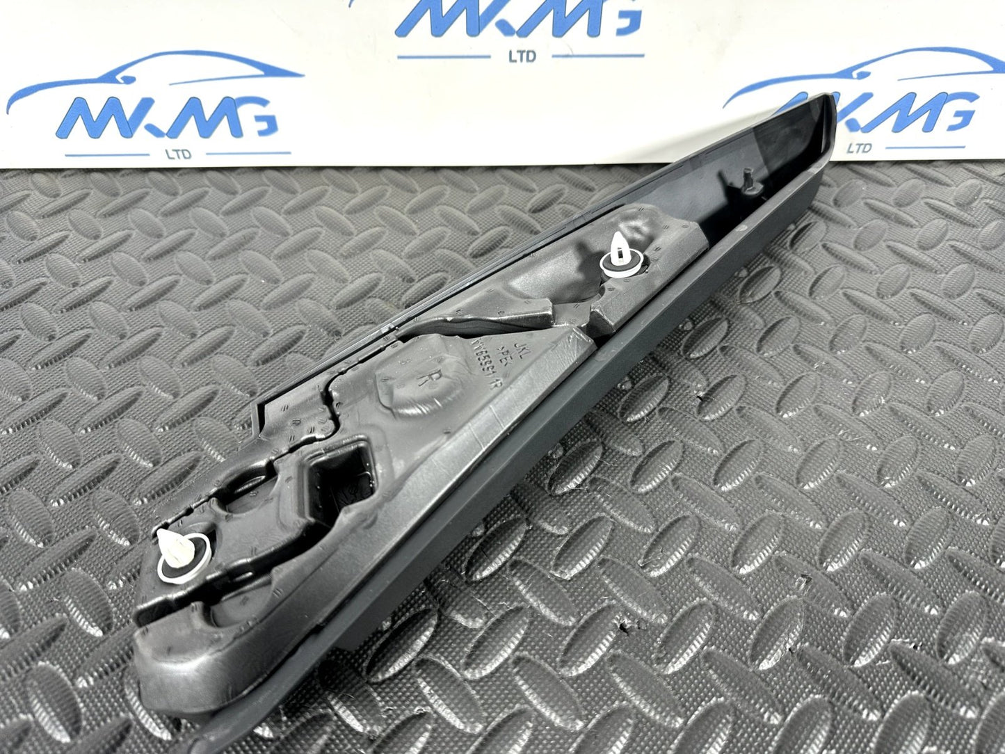 14-21 BMW 2 SERIES GRAN TOURER F46 FRONT RIGHT DRIVER SIDE DOOR TRIM 7333896