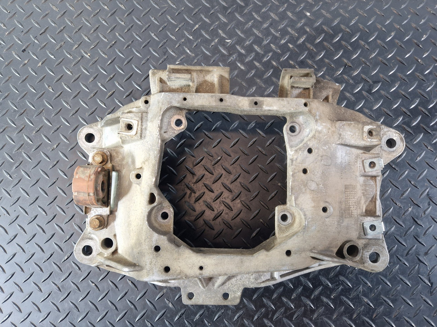 Audi A6 Allroad C7 Genuine Auto Transmission Gearbox Mount 4G0399263R