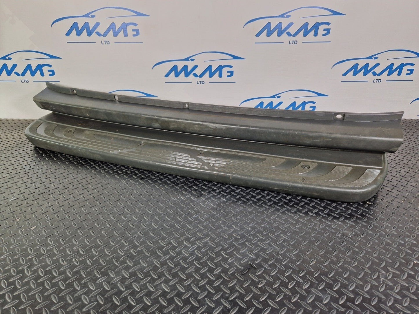 18-ON MERCEDES BENZ SPRINTER W907 W910 REAR BUMPER MIDDLE BRACKET A9108856500