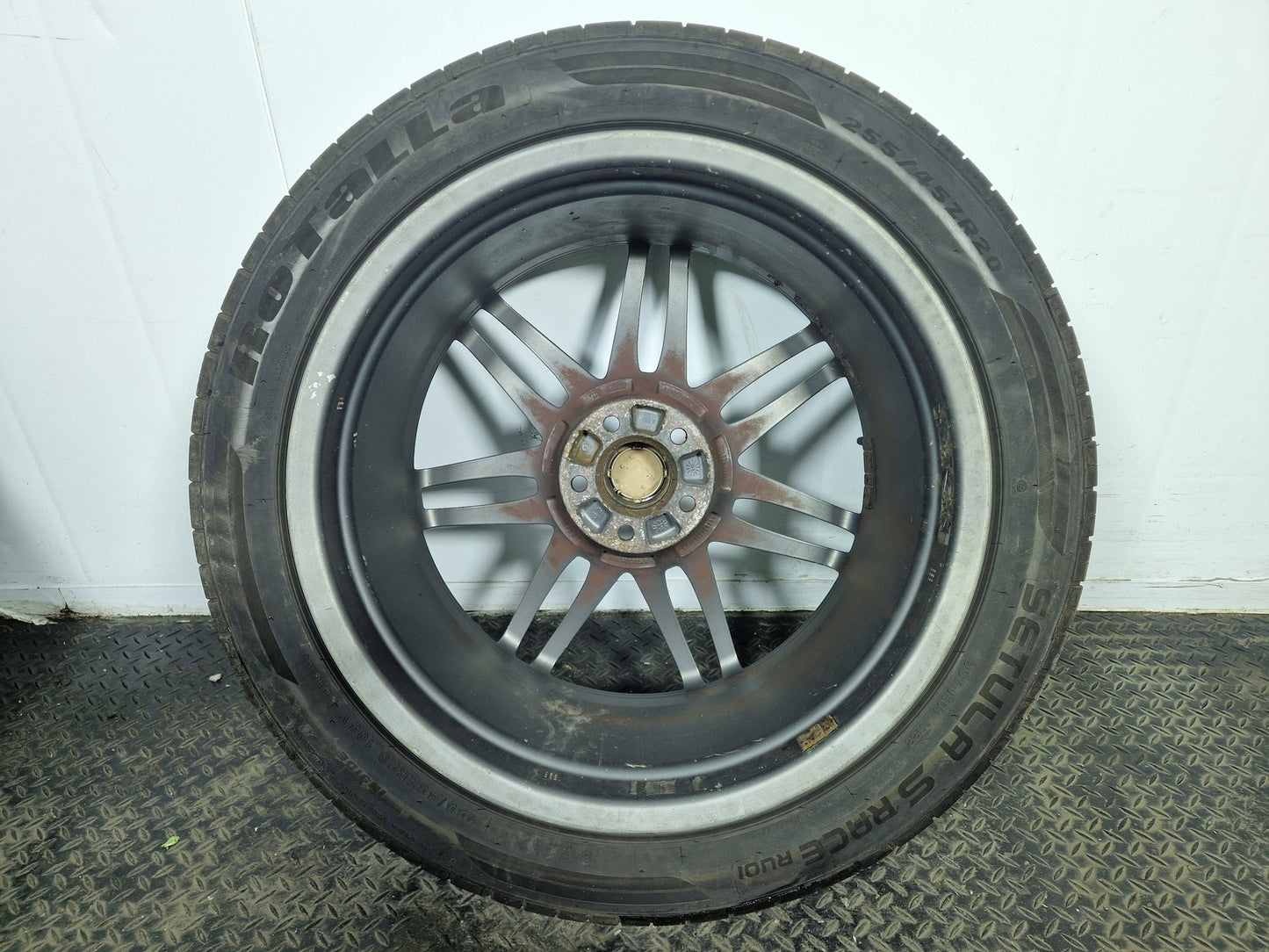 Audi Q5 20" Alloy Wheel with Tyre 4mm 255/45/20 8R0601025R