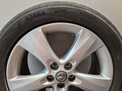 Vauxhall Astra MK6 (J) (A3400) 17" Alloy Wheel with Tyre 225/50/17 ~4mm