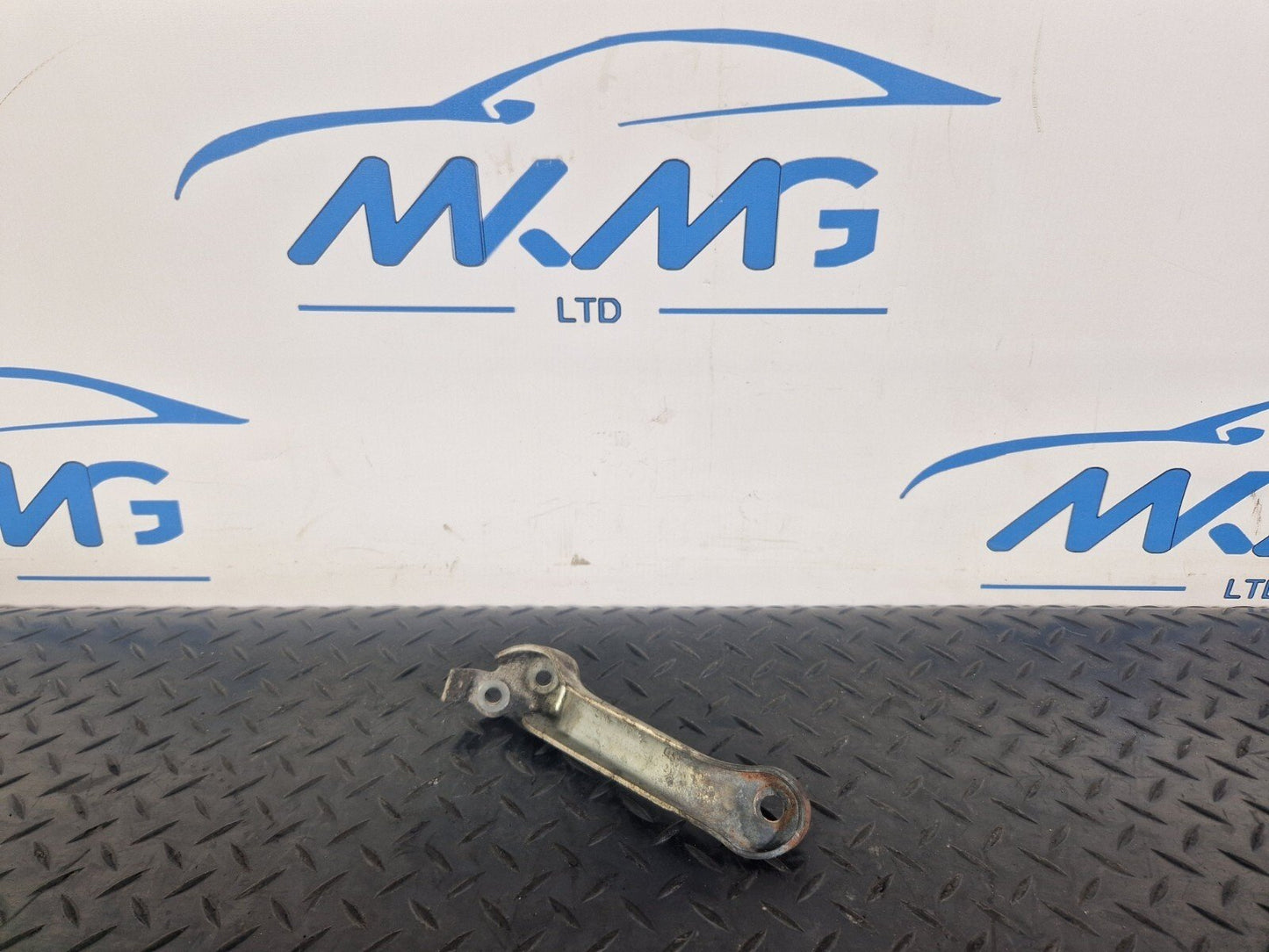 14-21 MERCEDES BENZ C300h W205 TURBOCHARGER BRACKET A6510960540