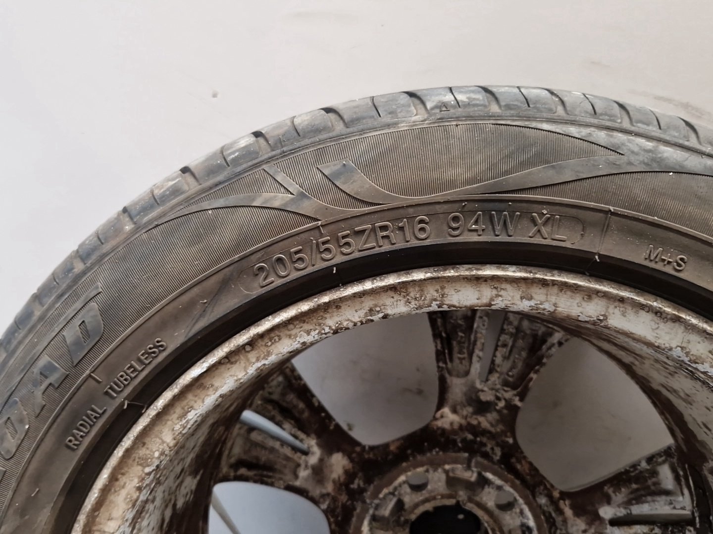 Ford Focus MK3 16" Alloy Wheel with Tyre 205/55/16 ~6mm CM5C-1007-AXA
