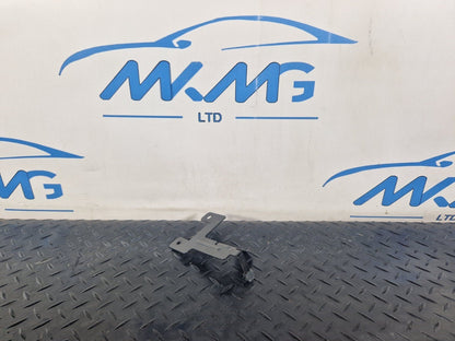 19-ON MERCEDES BENZ CLA C118 GENUINE EXTERIOR BRACKET A2475011000