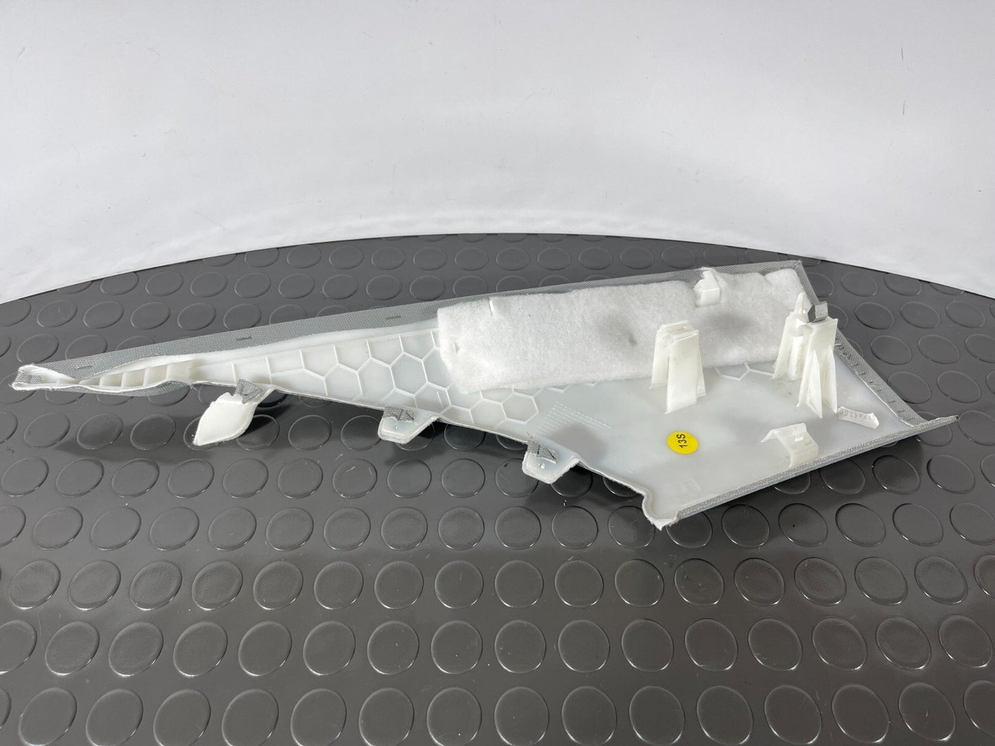 16-19 AUDI A4 B9 SALOON GENUINE REAR RIGHT O/S C-PILLAR TRIM COVER 8W5867246