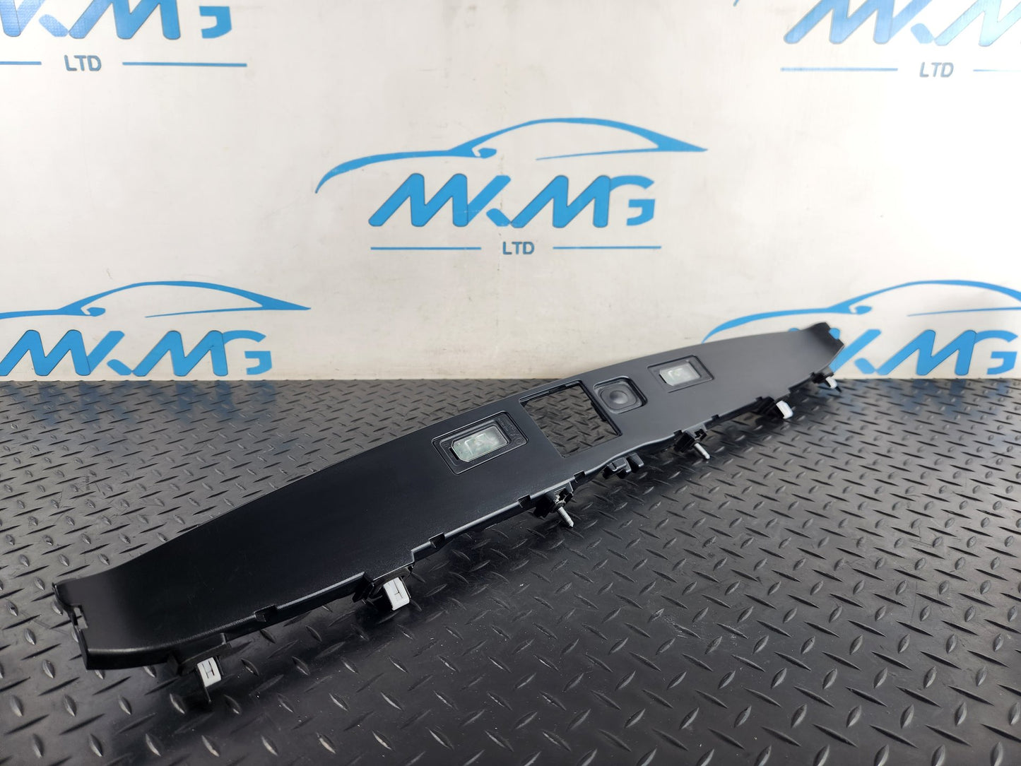 Land Rover Range Rover Evoque L551 Tailgate Number Plate Light Trim K8D2404C42A