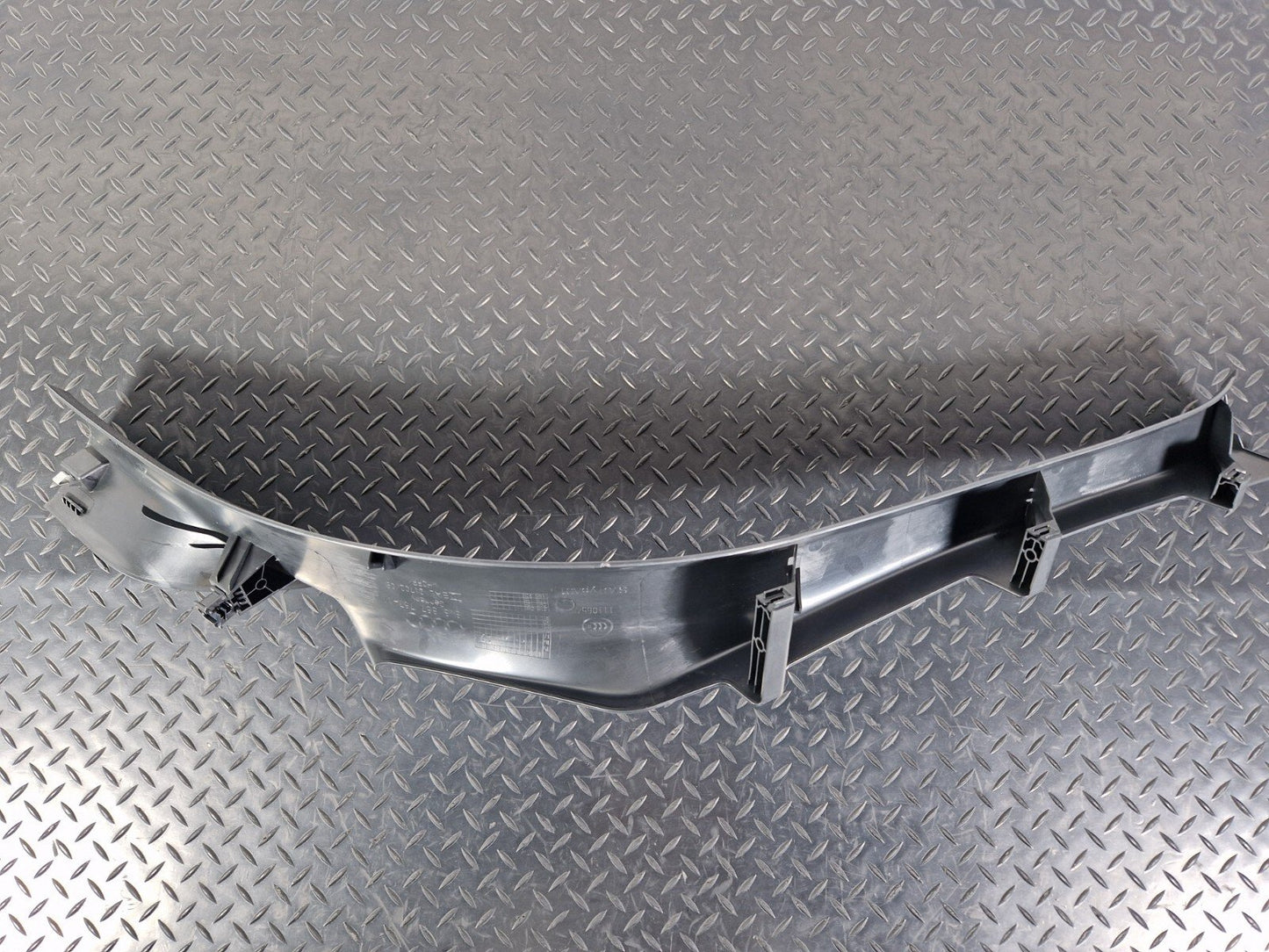 Audi Unknown Part Type 8W8867767A