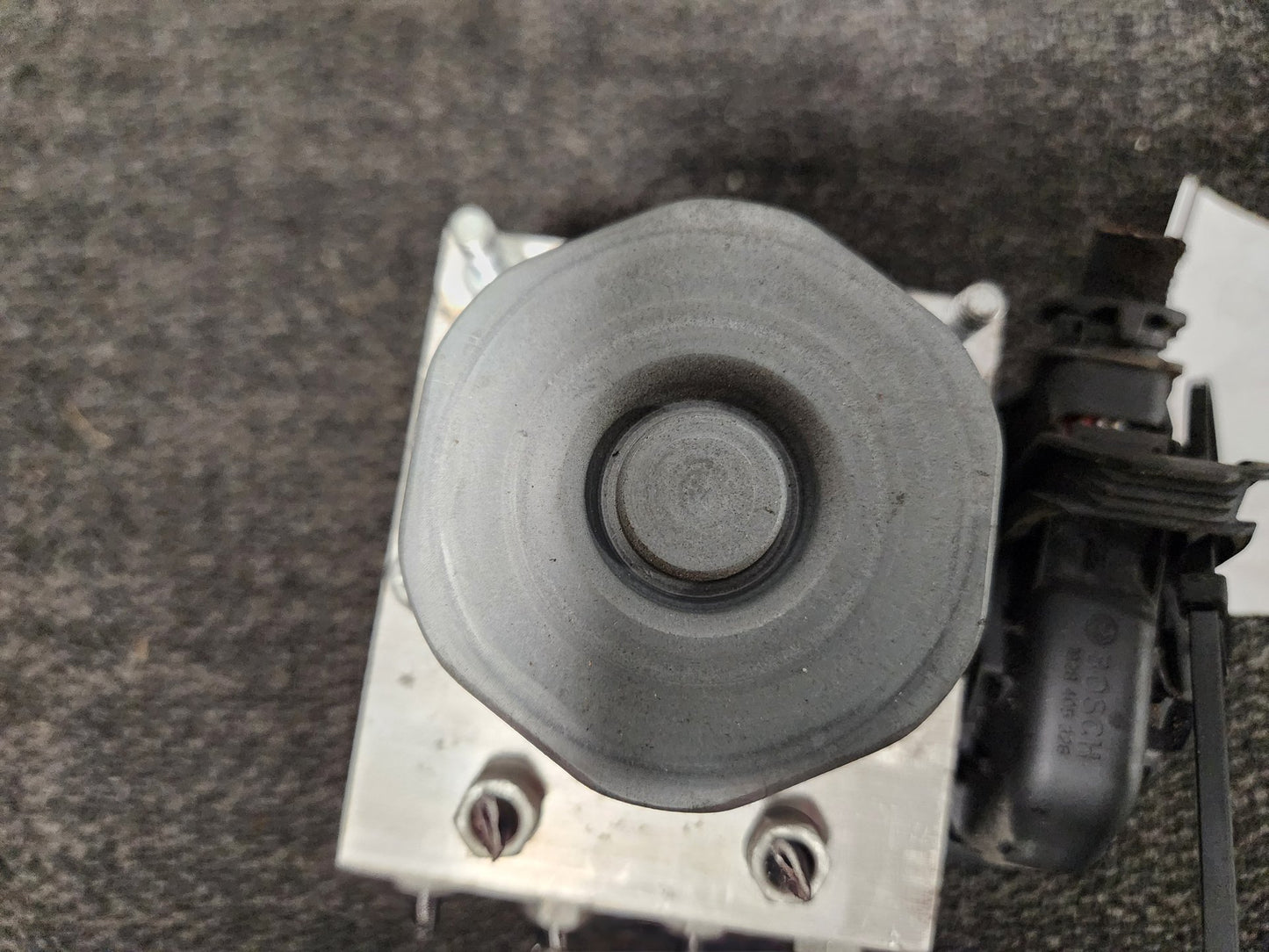 Vauxhall Corsa MK4 (E)(4500) 1.4 Petrol Genuine ABS Pump Control Module 39011871