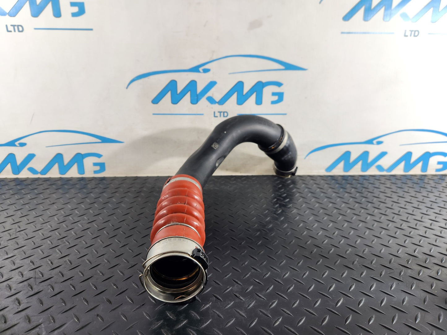 BMW 118i F40 Hatchback Genuine Heat Exchanger Turbo Intercooler Hose 9452508
