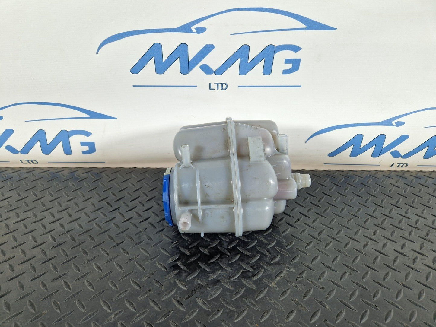 16-19 AUDI A4 AVANT B9 S-LINE OEM COOLANT EXPANSION BOTTLE 8W2121405G