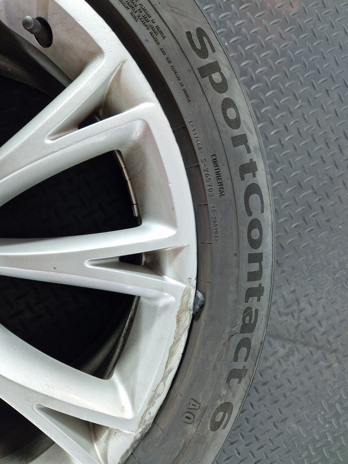 10-17 AUDI A8 4H GENUINE 19" ALLOY WHEEL 9J ET33 & TYRE 255 45 R19 4H0601025G
