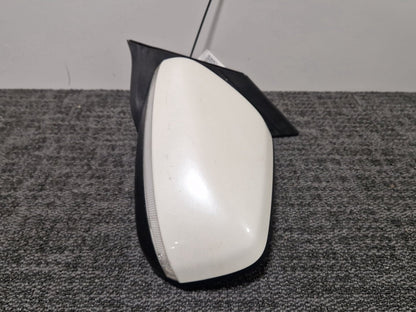 Honda CR-Z MK1 (ZF13) Coupe Front Left N/S Door Wing Mirror in White NH-624P