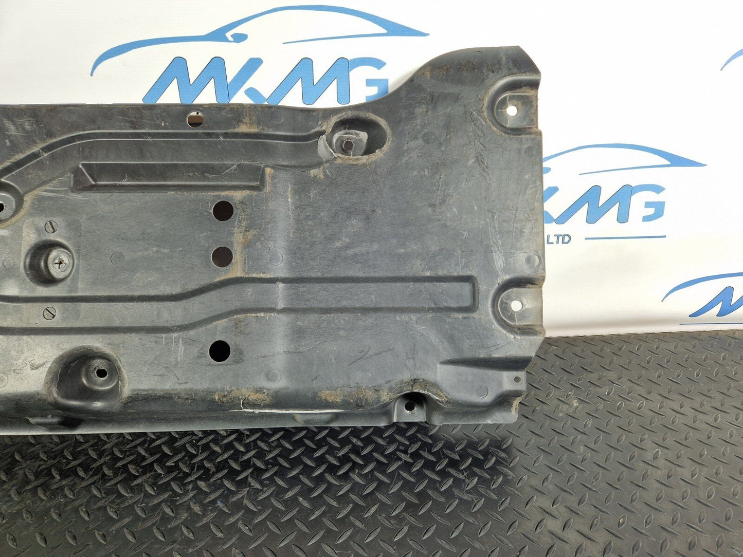 11-19 MERCEDES BENZ ML W166 RIGHT SIDE UNDERBODY COVER A1666805101 DAMAGED