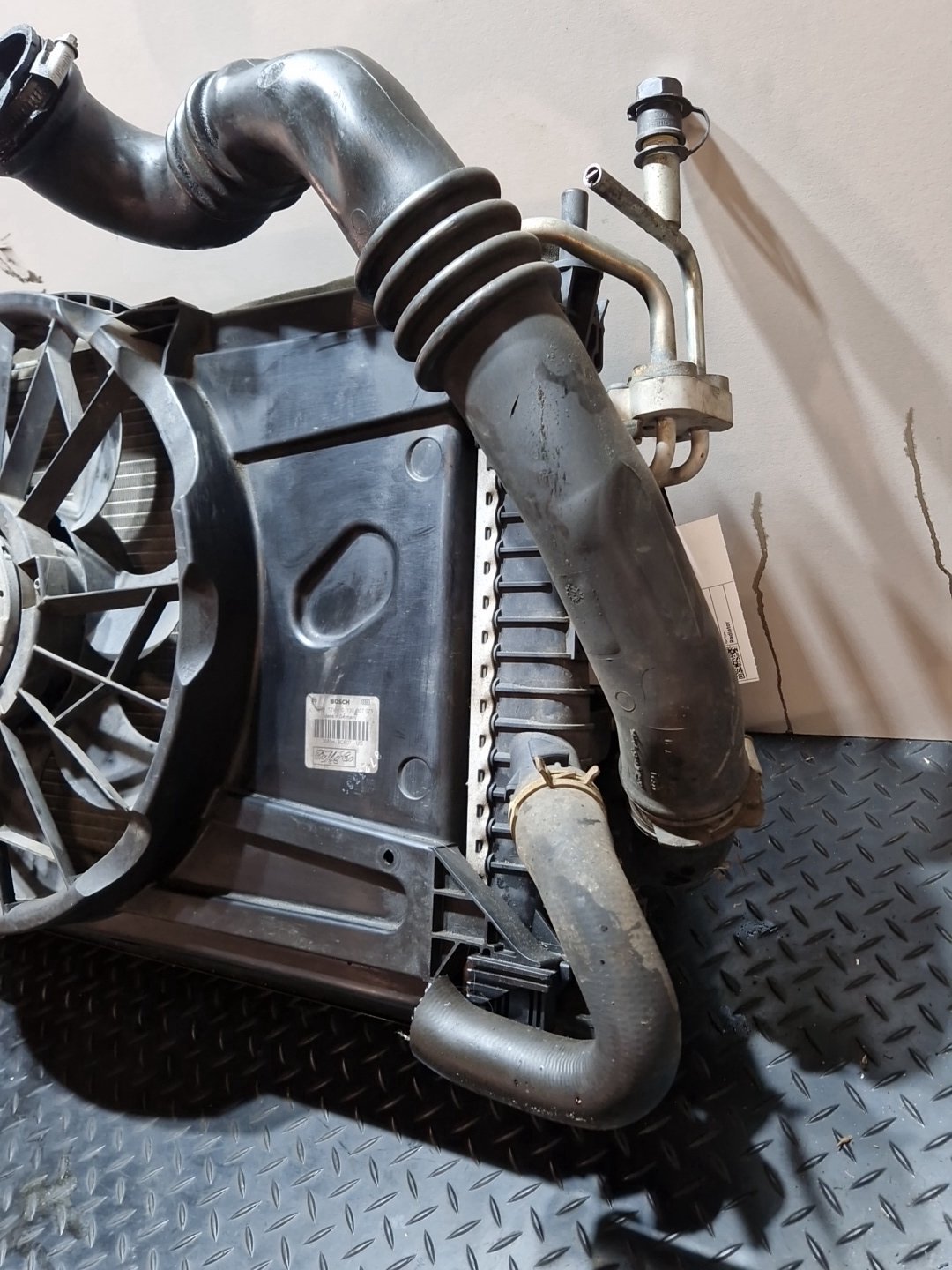 Volvo S40 2.0LL Diesel 100kw D4204T Genuine Complete Rad Radiator Pack