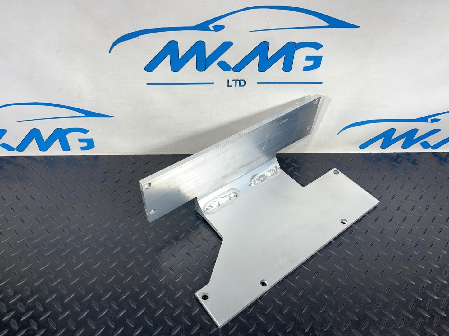 14-21 MERCEDES BENZ C350h W205 BATTERY TRAY BOX HOLDER A2056109701