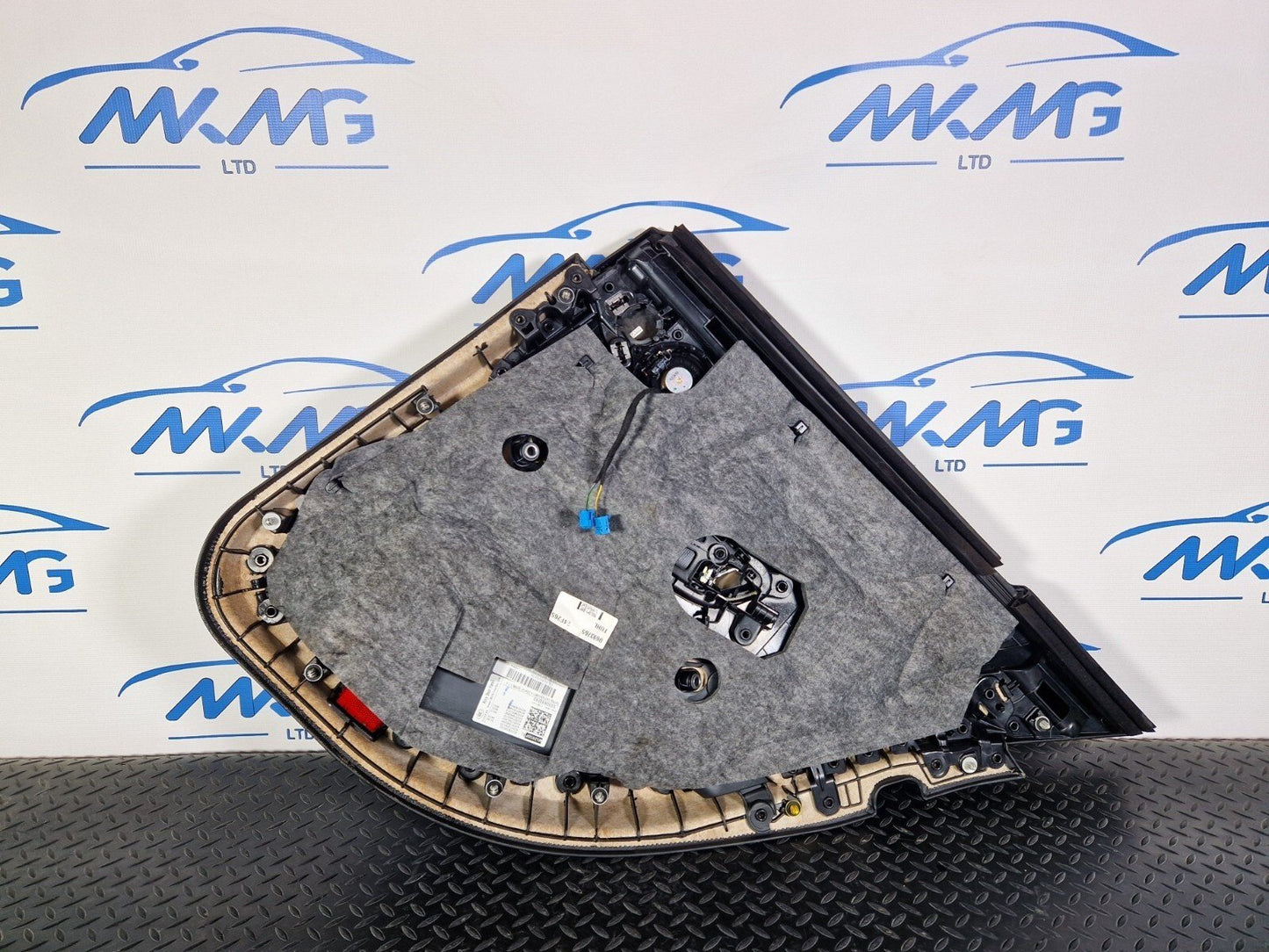 14-21 MERCEDES BENZ C200d W205 REAR PASSENGER SIDE DOOR CARD BLACK LEATHER