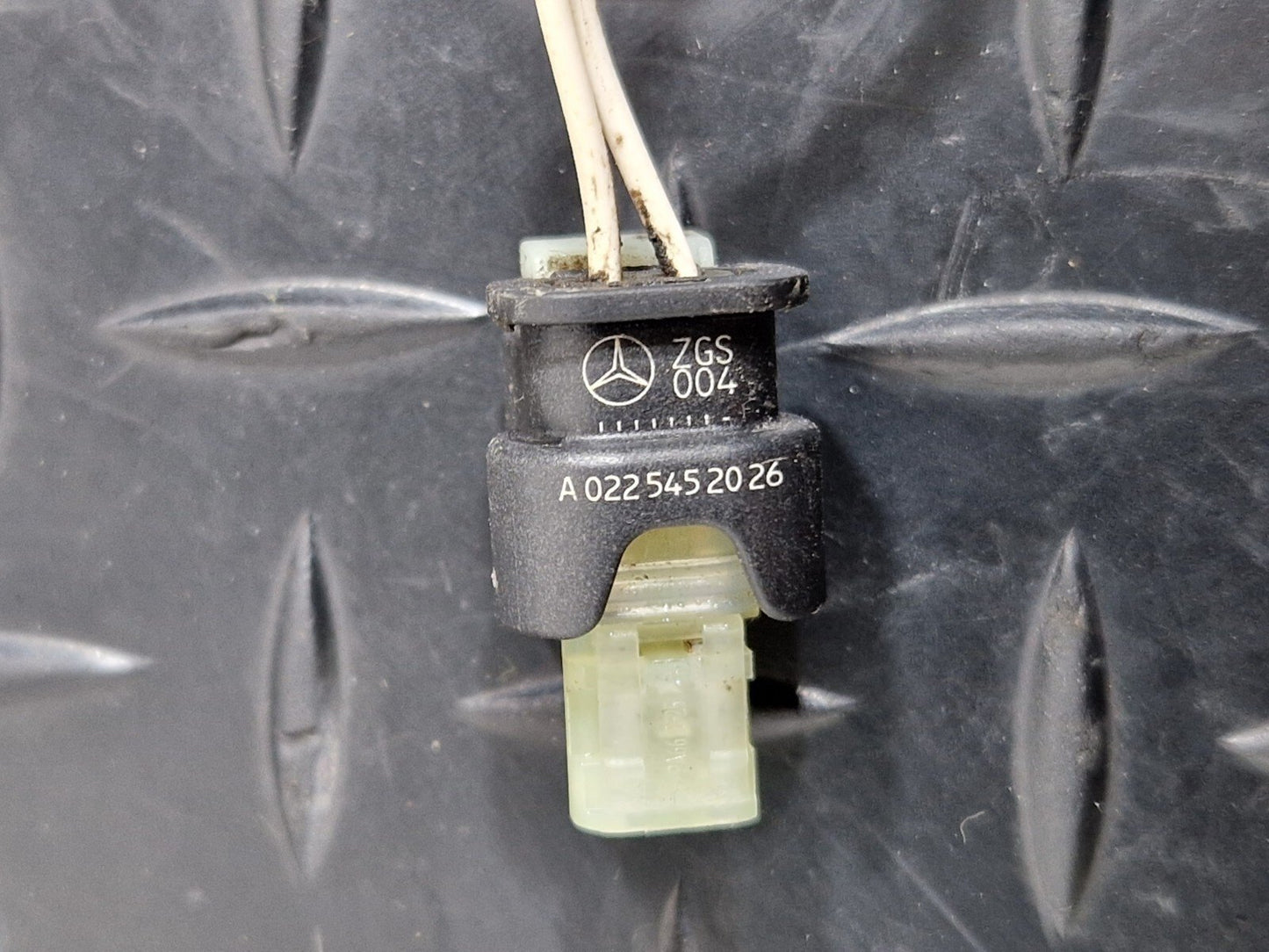 19-ON MERCEDES BENZ B CLASS W247 REAR TAILGATE BOOT SENSOR A2139052403