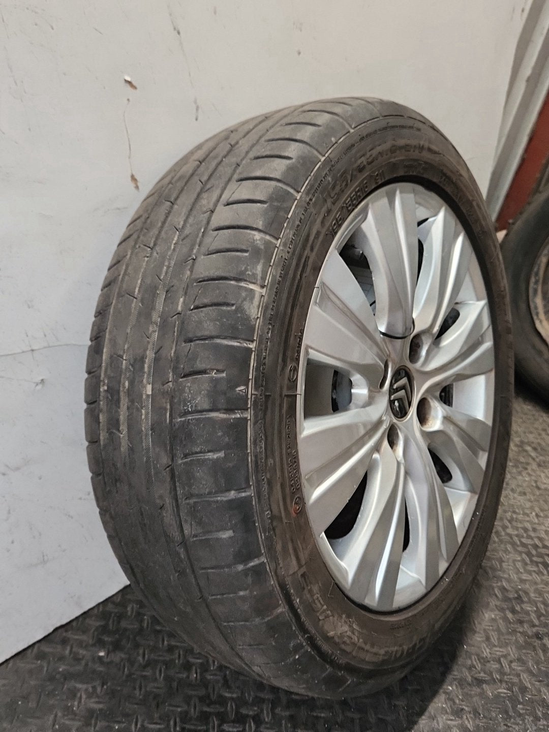 Citroen C3 Picasso MK1 FL (MY10) 16" Alloy Wheel with Tyre 195/55/16 ~5mm