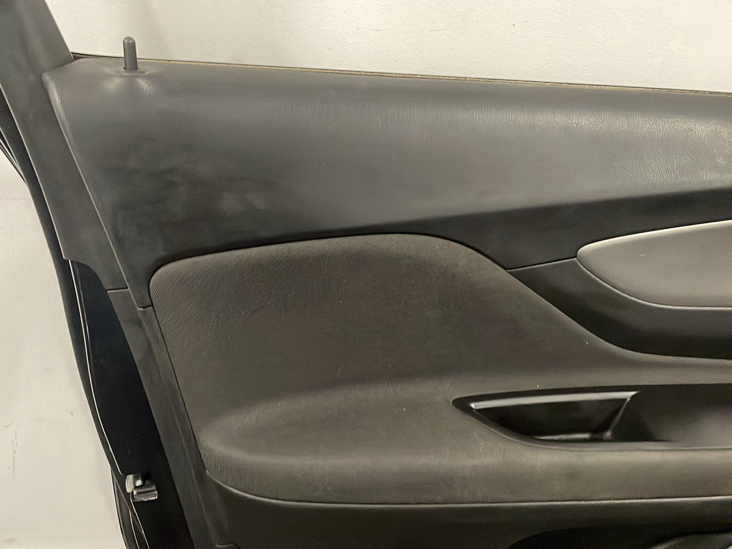 Vauxhall Mokka MK1 (G1U0) SUV Front Left NS Passenger Complete Door in Black GAR