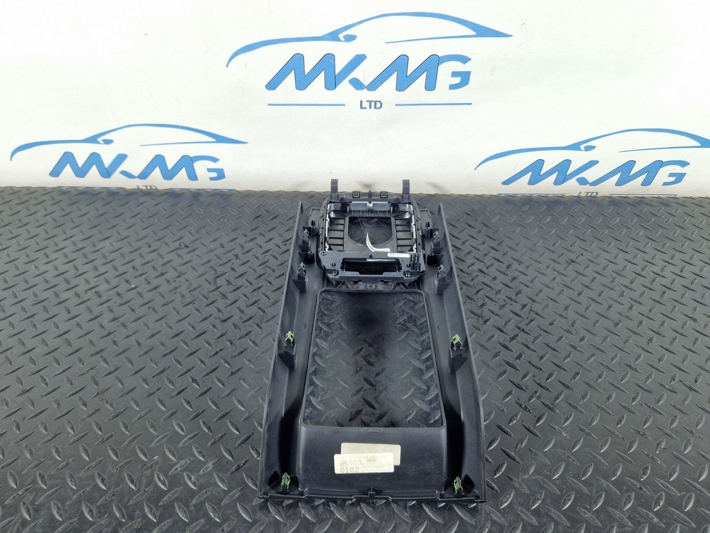 14-19 LAND ROVER L550 DISCOVERY CENTRE CONSOLE GEAR SURROUND TRIM FK72-045K08-A