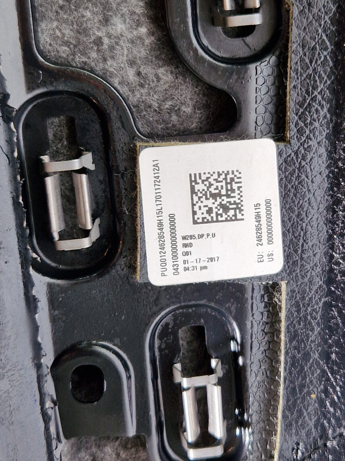 14-21 MERCEDES BENZ C220d W205 OEM DOOR PANEL LEFT SIDE FRONT A2228200202