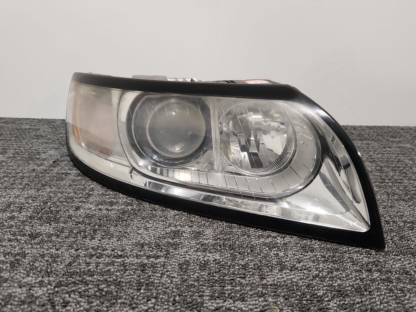 Volvo S40 MK2 (MS) Saloon Genuine Front Right O/S Driver Headlight 31265712