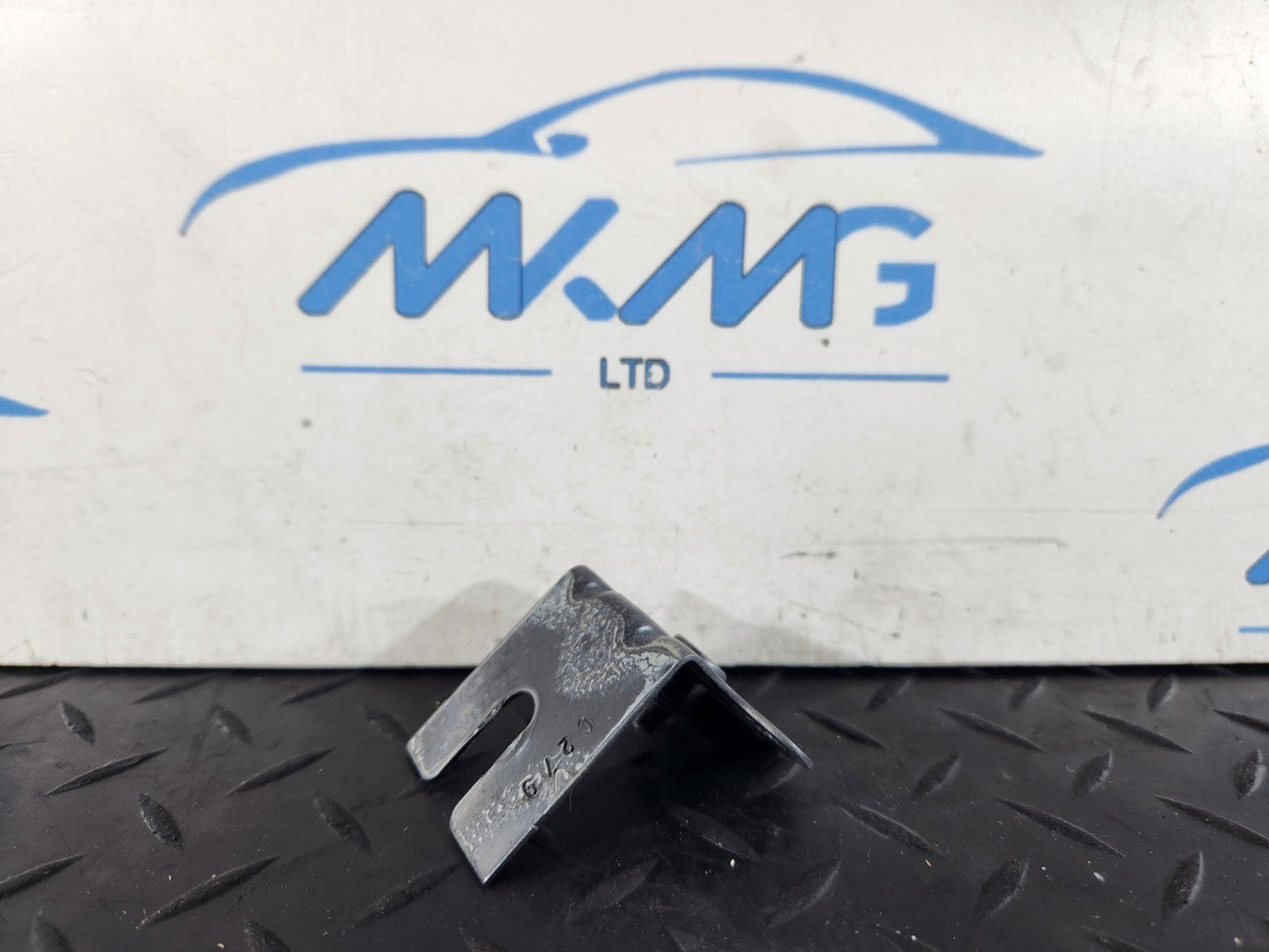 13-23 RANGE ROVER SPORT L494 FRONT RIGHT O/S FENDER HOLDER BRACKET AW9316C076AE