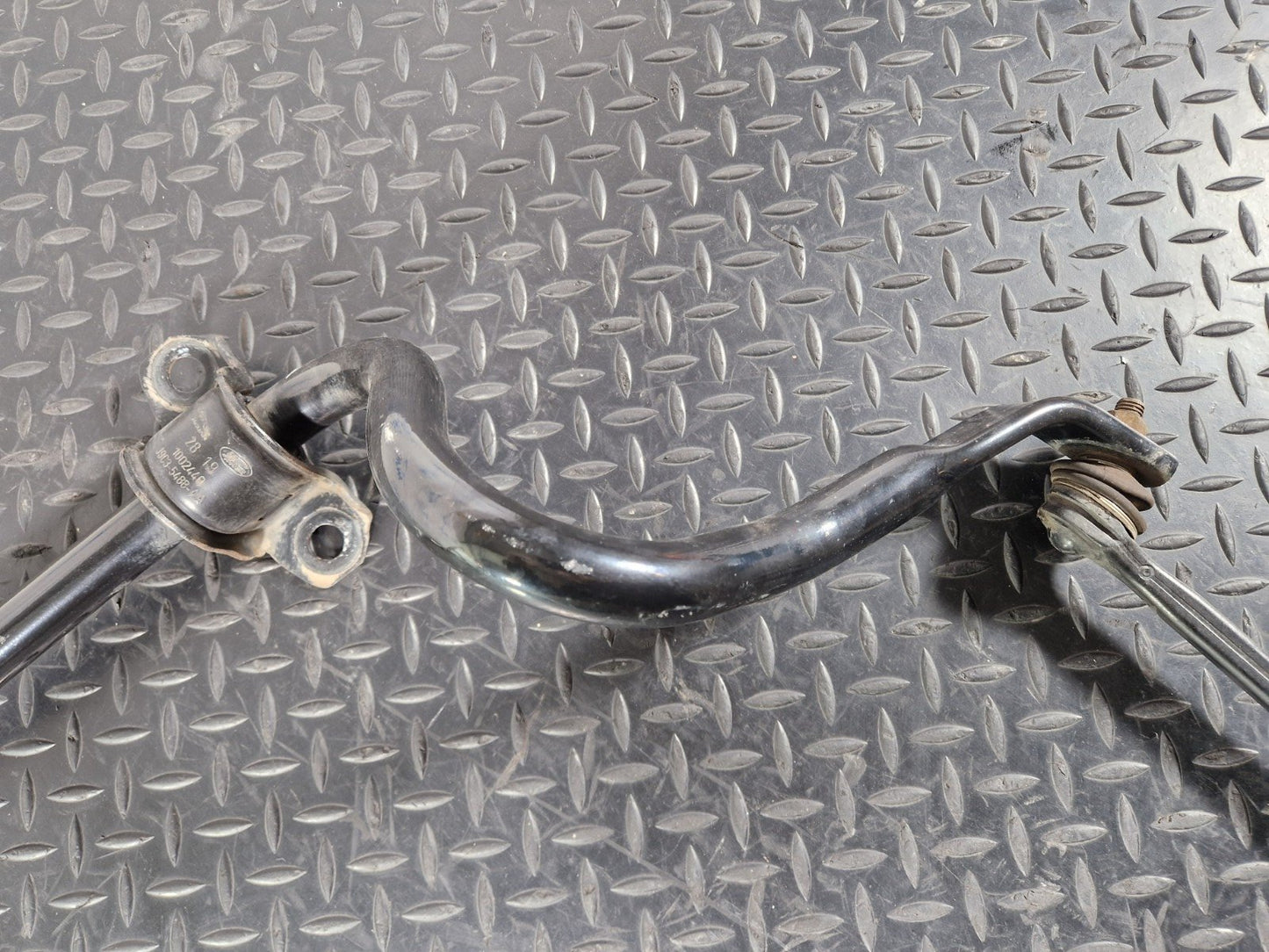 19-ON RANGE ROVER EVOQUE L551 GENUINE FRONT ANTI ROLL SWAY BAR K8D2-5482-FC