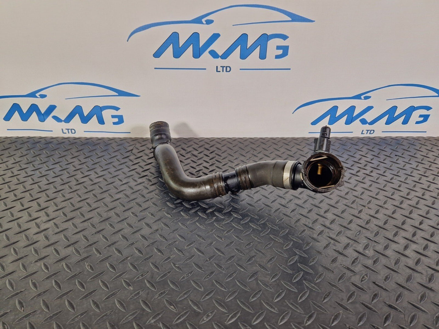 10-15 AUDI Q7 4L GENUINE OEM ENGINE COOLING SYSTEM WATER HOSE PIPE 7L8121051