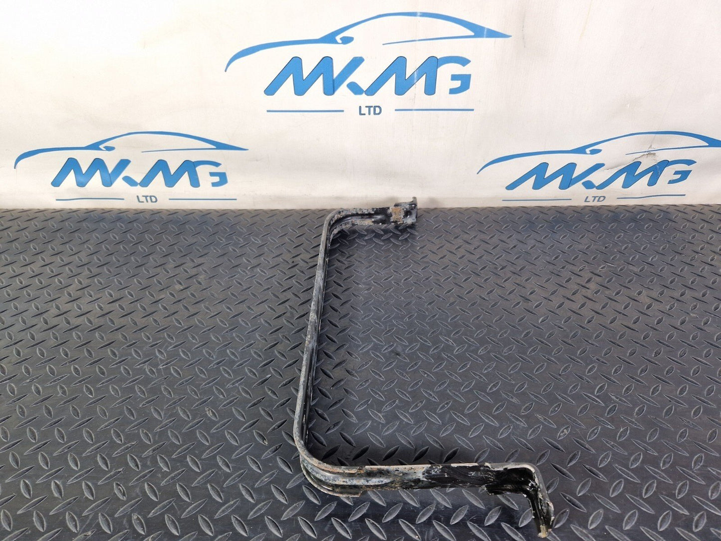18-ON MERCEDES BENZ SPRINTER W907 FUEL TANK TENSIONER HOLDER STRAP A9074750000