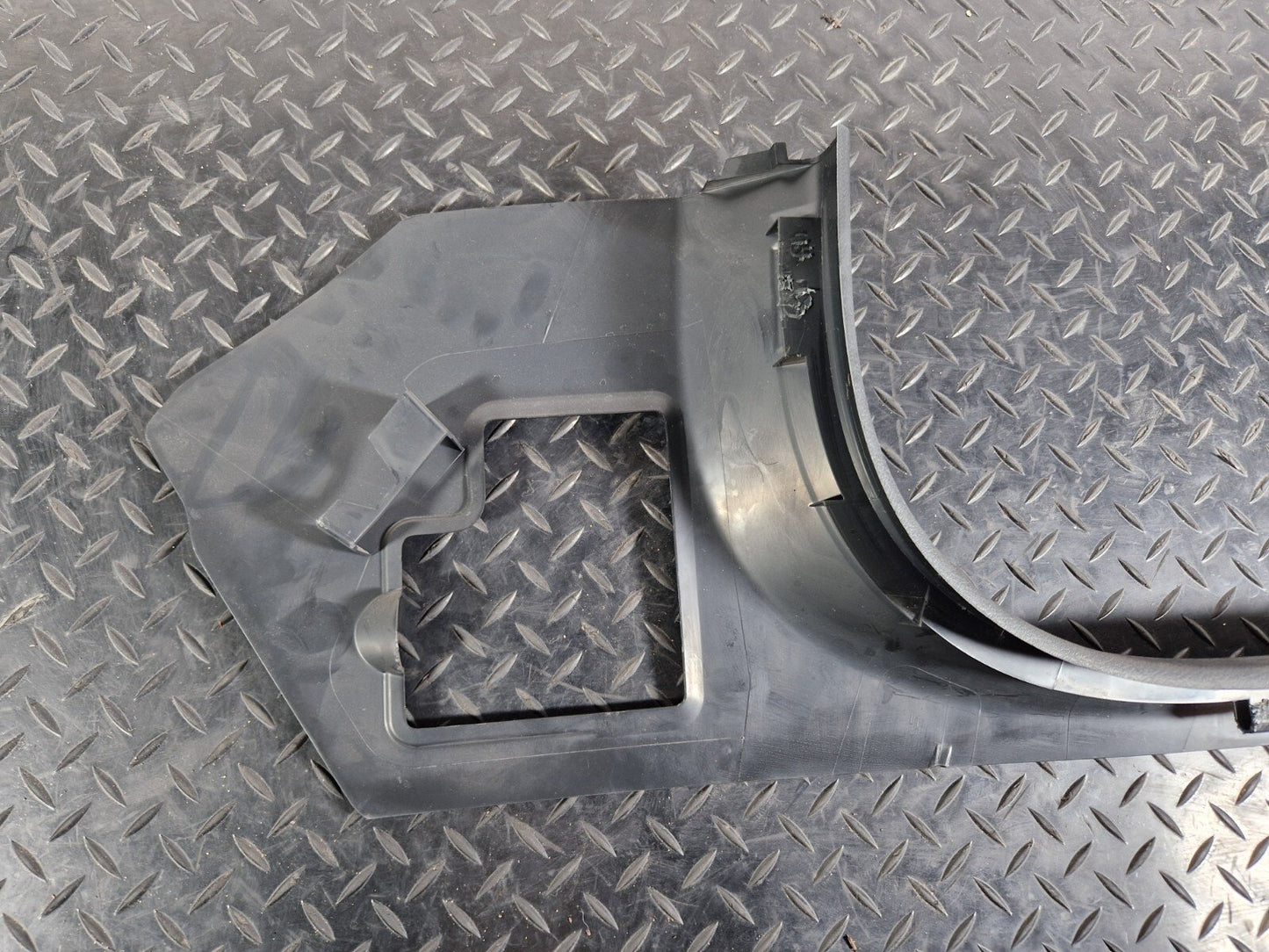 14-21 MERCEDES BENZ W205 LEFT PASSENGER SIDE INNER SILL TRIM COVER A2056860536