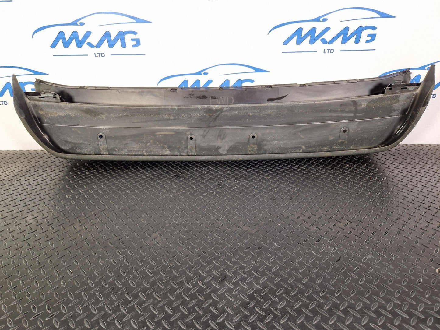 18-ON MERCEDES BENZ SPRINTER W907 W910 REAR BUMPER MIDDLE BRACKET A9108856500