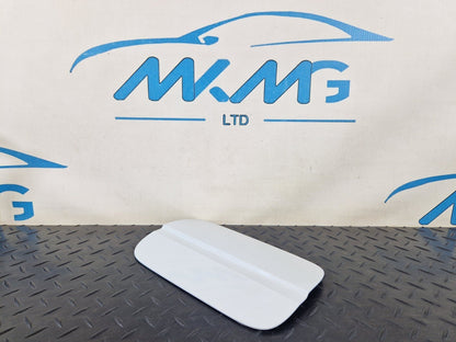 16-19 AUDI A4 B9 GENUINE FUEL FILLER FLAP DOOR COVER IN WHITE LS9R 8W0809907