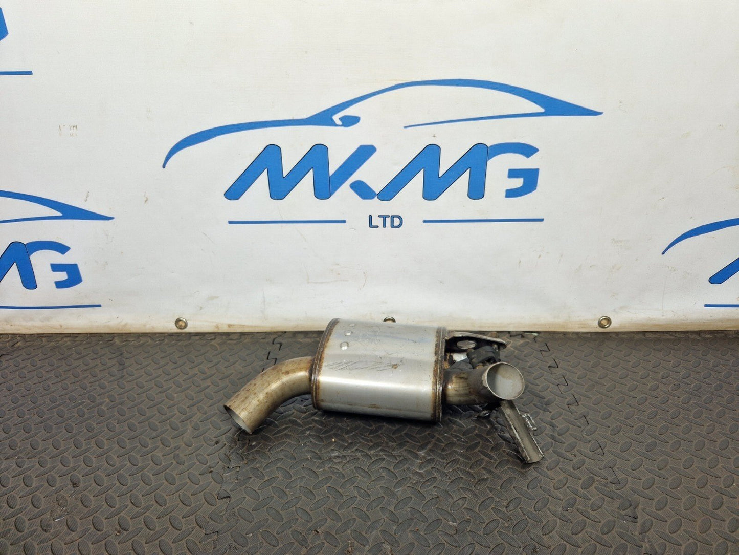 MERCEDES BENZ C CLASS W205 C220 REAR EXHAUST BOX SILENCER A2054911701