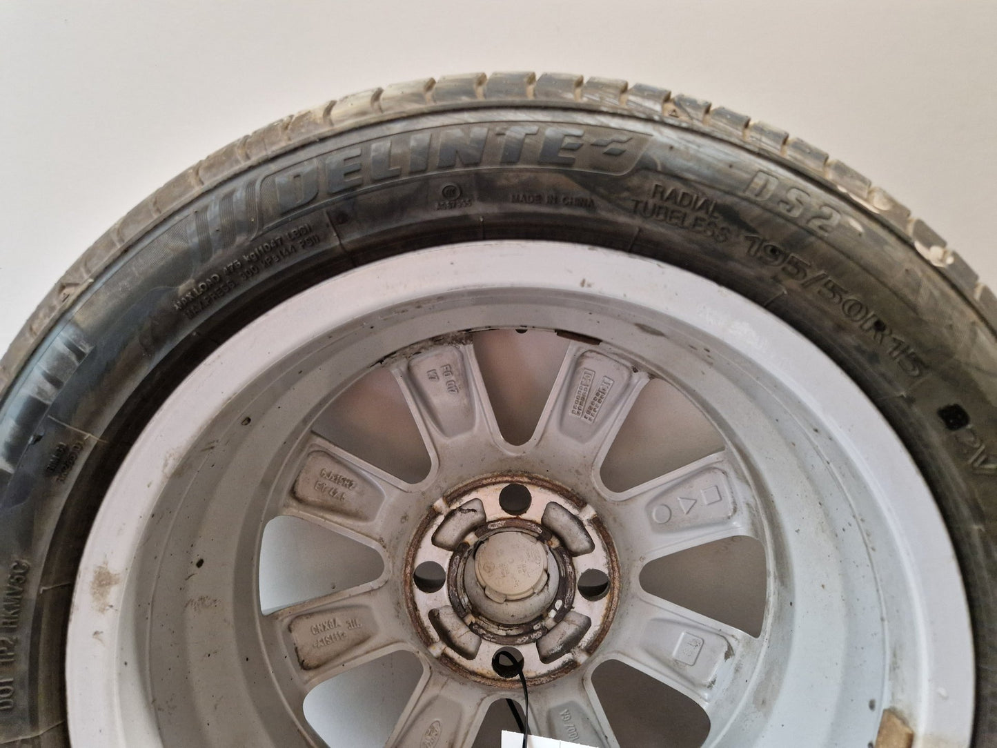 Ford Fiesta MK7 15" Alloy Wheel with Tyre 195/50/15 ~6mm 8V21-1007-GA