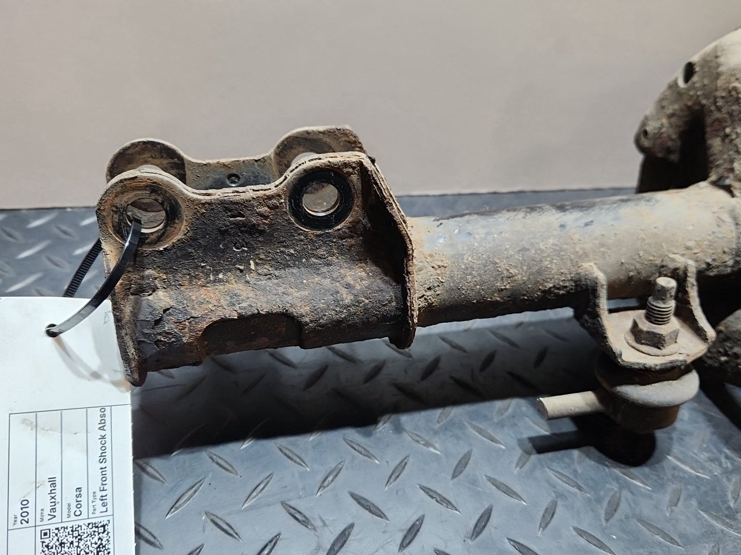 Vauxhall Corsa MK3 (D) (4400) Hatchback Genuine Front Left N/S Shock Absorber