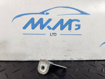 16-19 AUDI A4 B9 GENUINE FRONT RIGHT DRIVER SIDE WING BRACKET 8W0821470