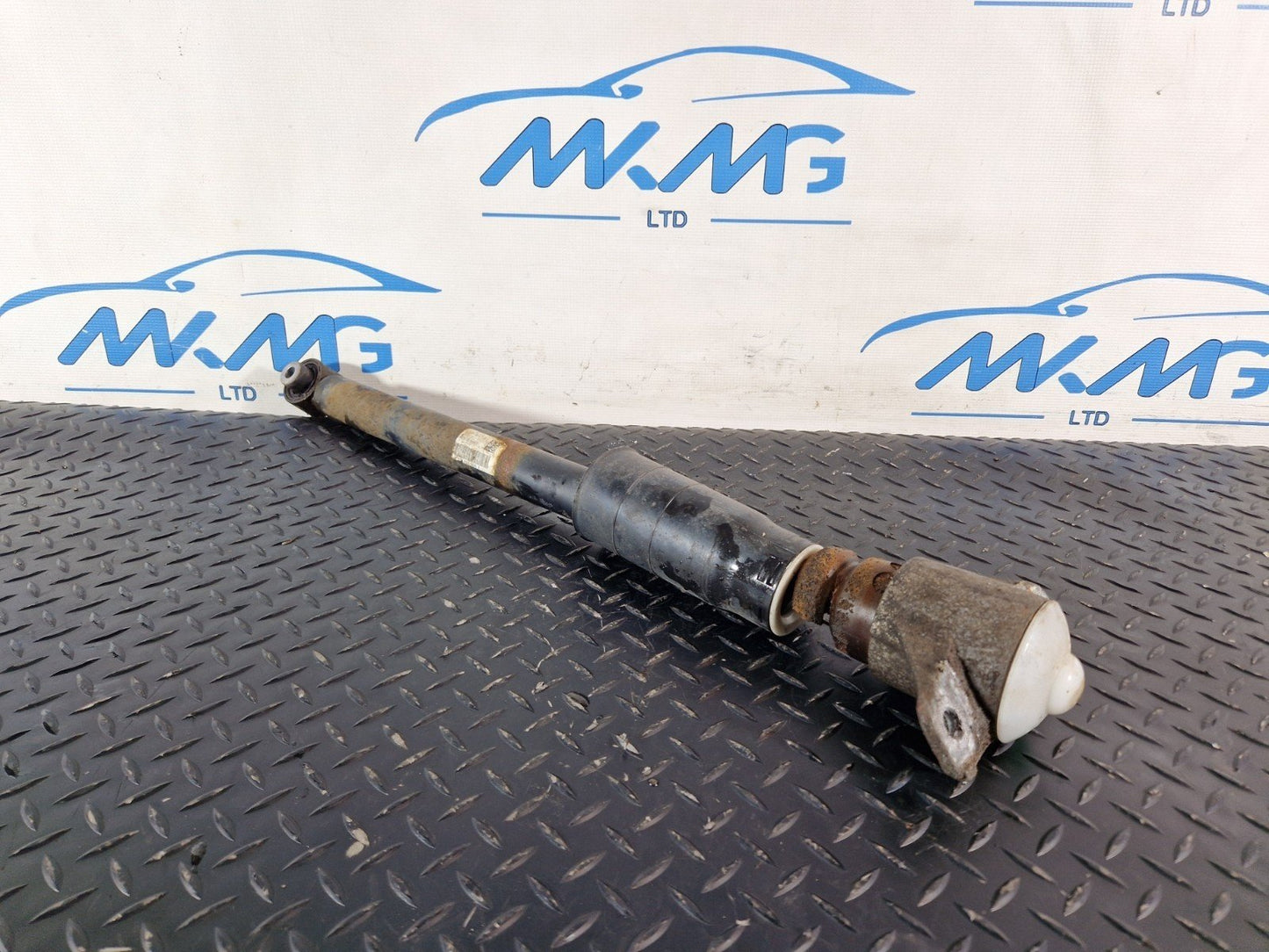 16-19 AUDI A4 B9 REAR LEFT OR RIGHT SIDE SHOCK ABSORBER 8W9035E 8W9513028E