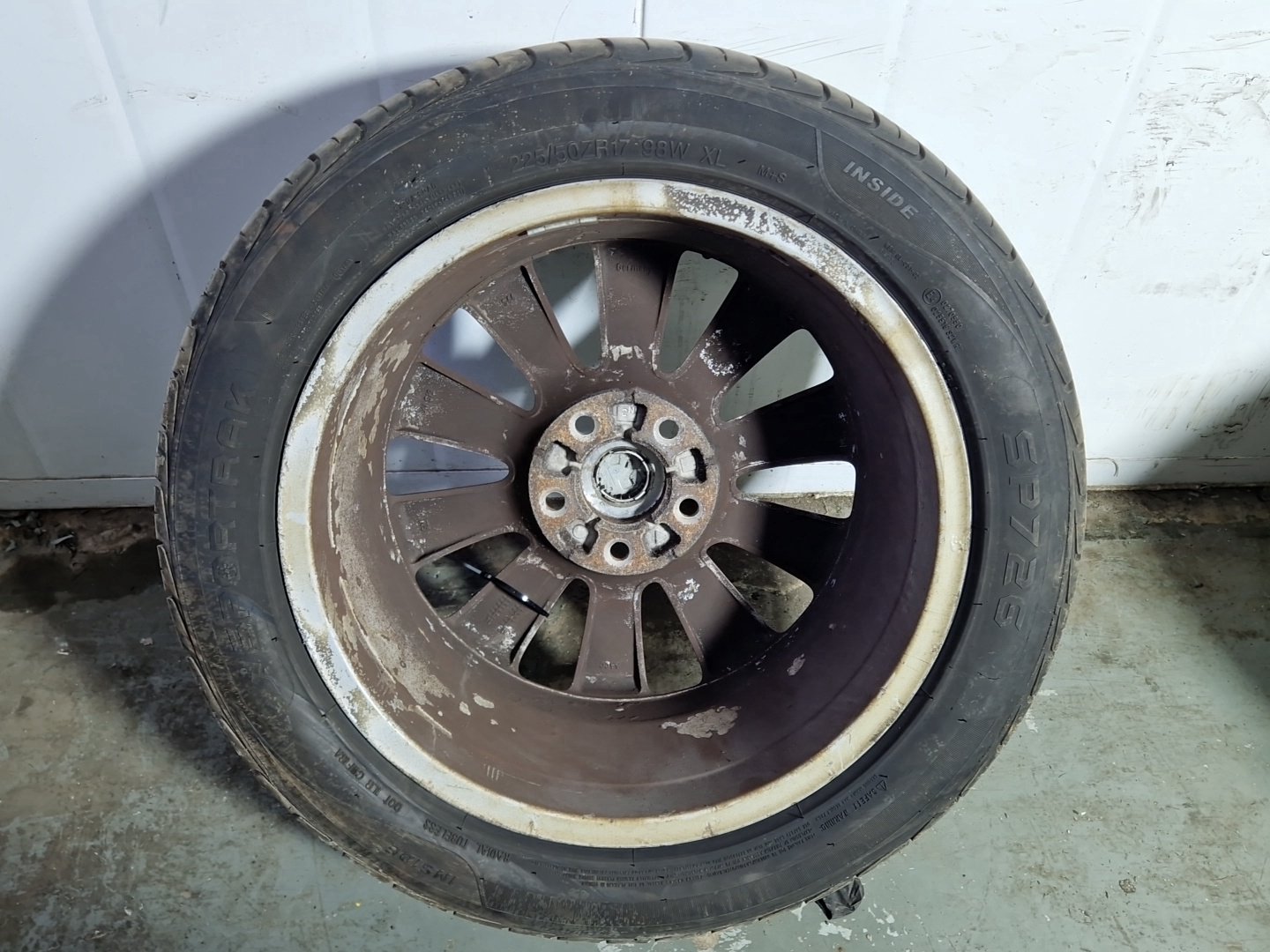 2013 Vauxhall Astra MK6 (J) (A3400) 17" Alloy Wheel with Tyre 225/50/17 ~6mm