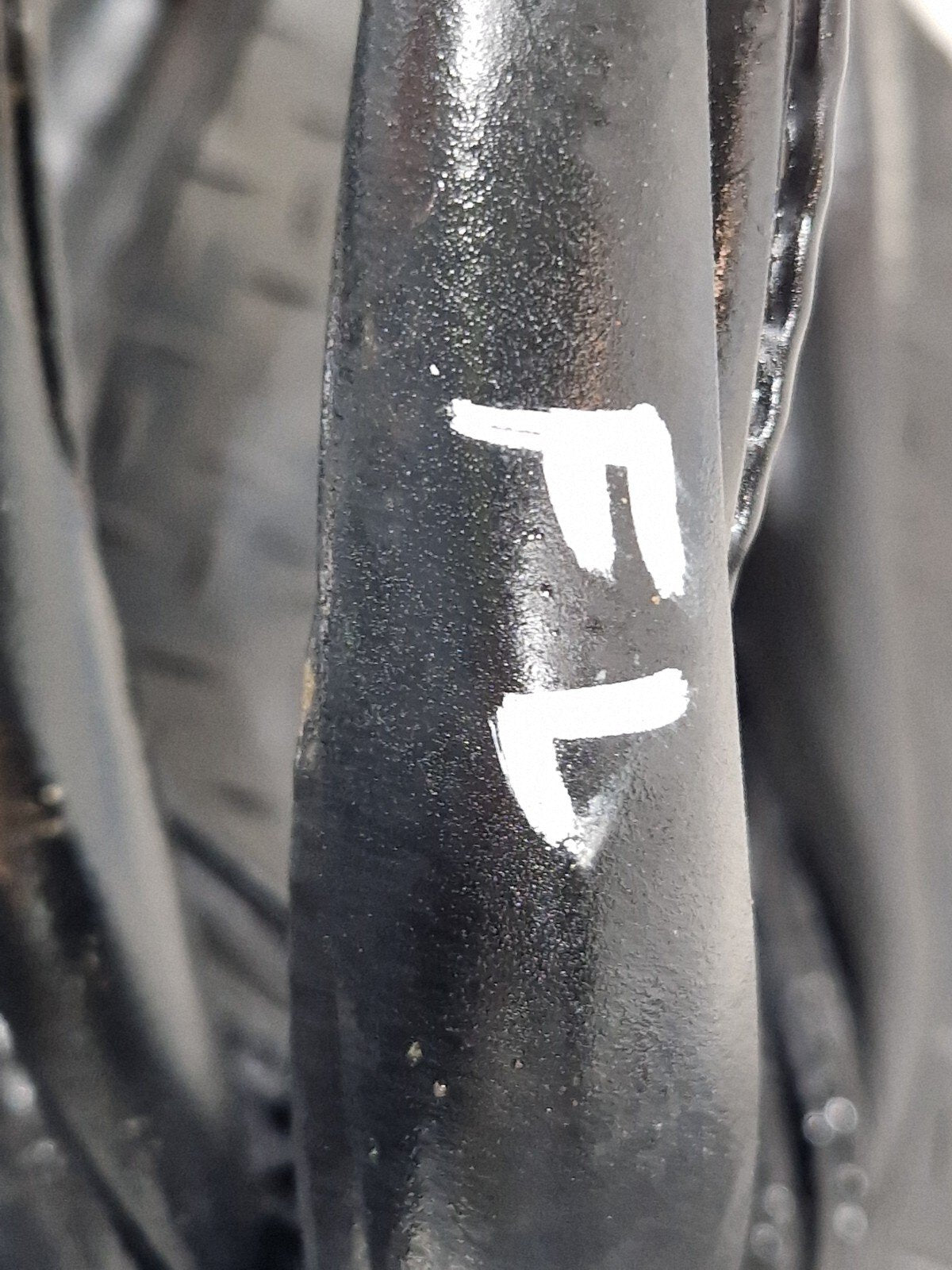 19-ON MERCEDES CLA C118 FRONT LEFT DOOR RUBBER SEAL A1186920500