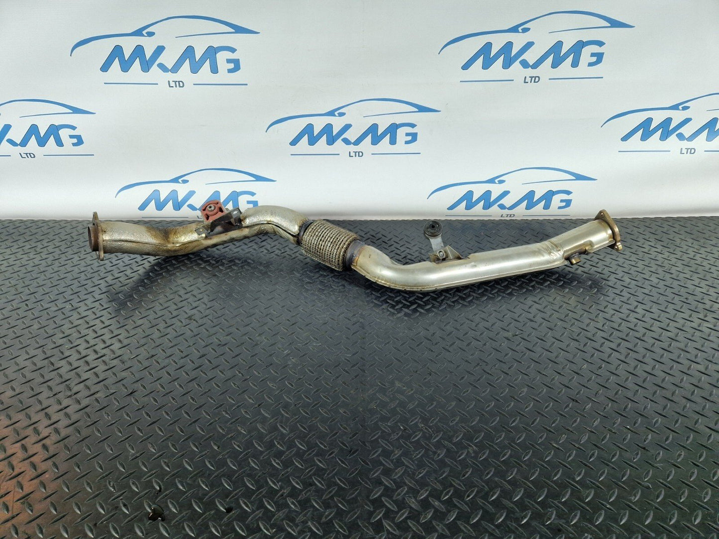 16-19 AUDI A4 B9 GENUINE EXHAUST FLEXIBLE PIPE 8W0253300AM