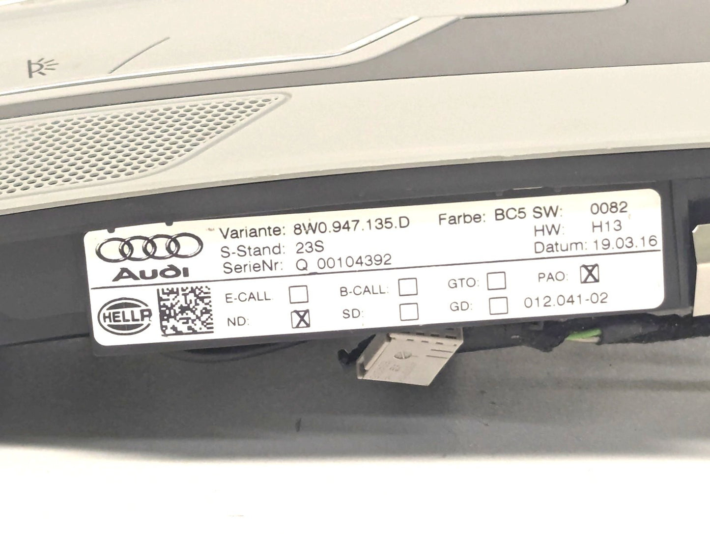16-19 AUDI A4 B9 S-LINE INTERIOR FRONT ROOF READING LIGHT 8W0947135D