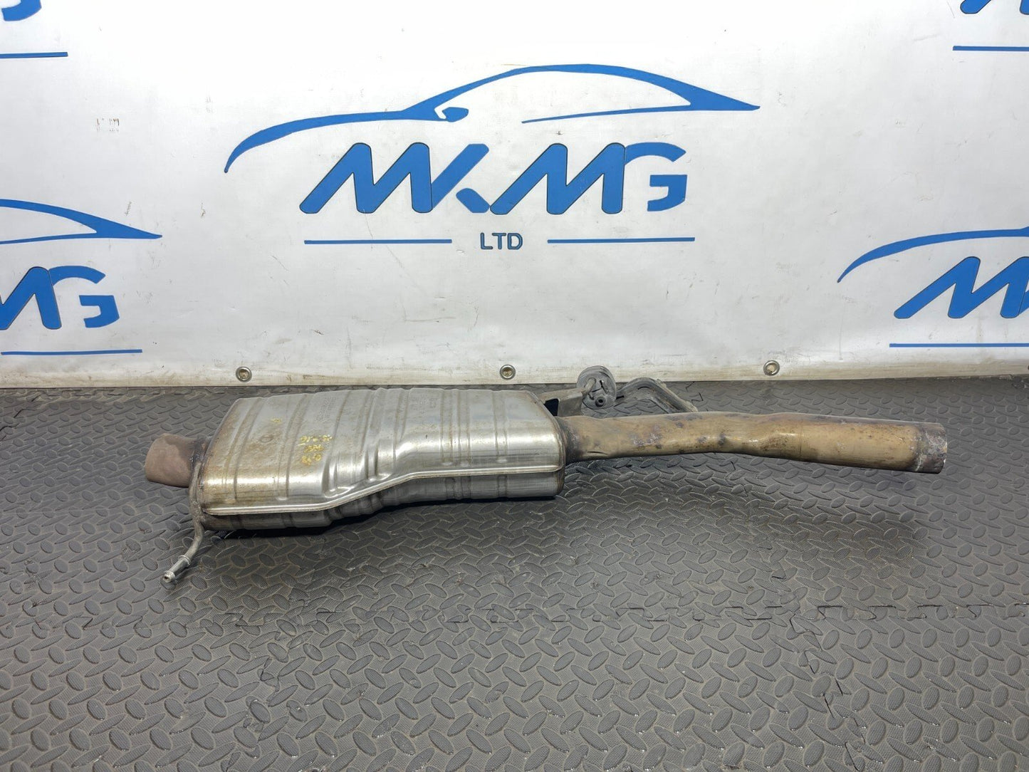 16-19 AUDI A4 B9 2.0TDI S-LINE EXHAUST SILENCER 8W0253411R