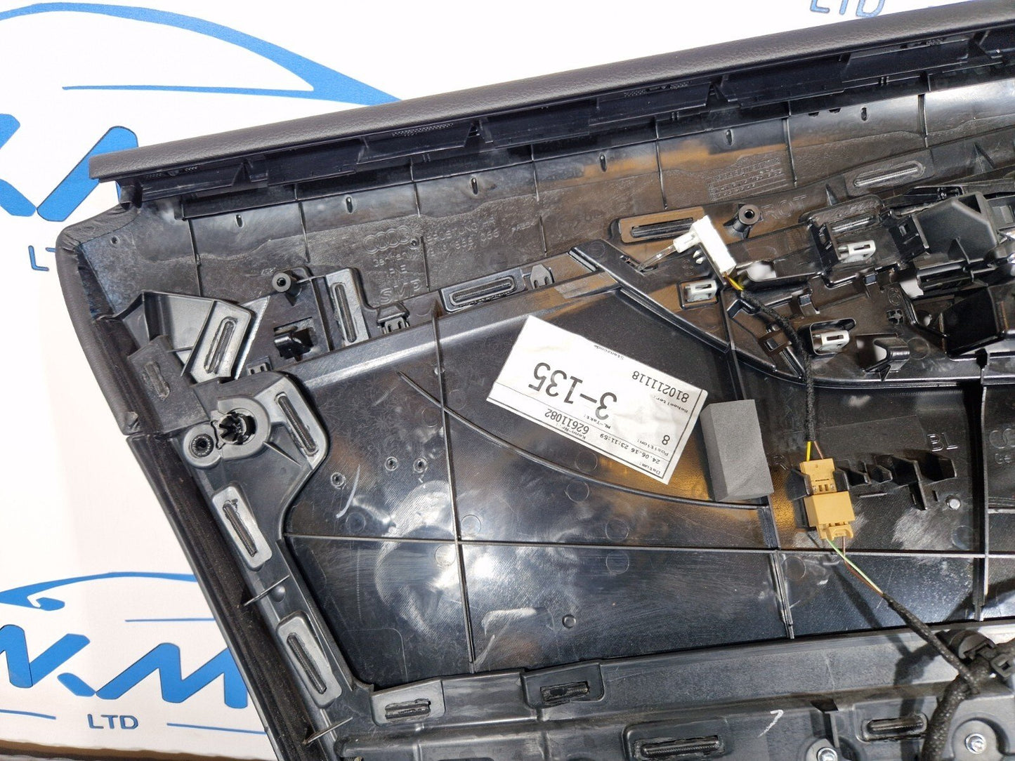 16-19AUDI A4 B9 AVANT/ESTATE GENUINE REAR DRIVER SIDE FABRIC DOOR CARD 8w0867488