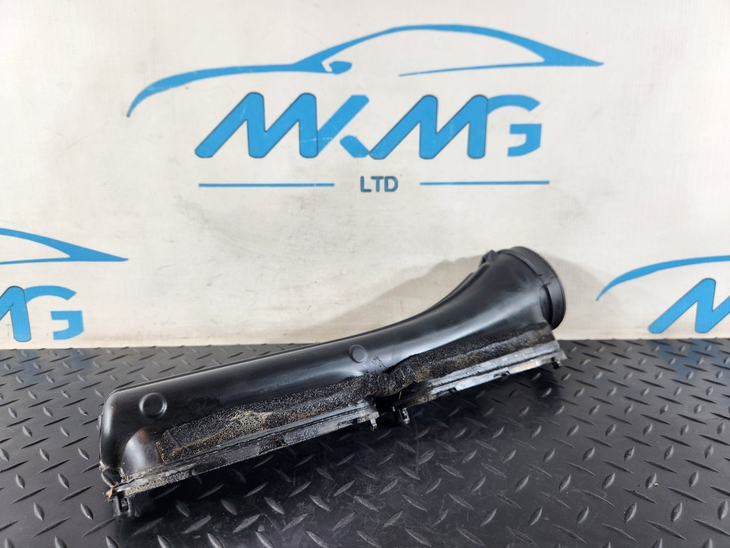 13-23 RANGE ROVER SPORT L494 FRONT RIGHT AIR INTAKE DUCT PIPE CPLA-9A676-AD
