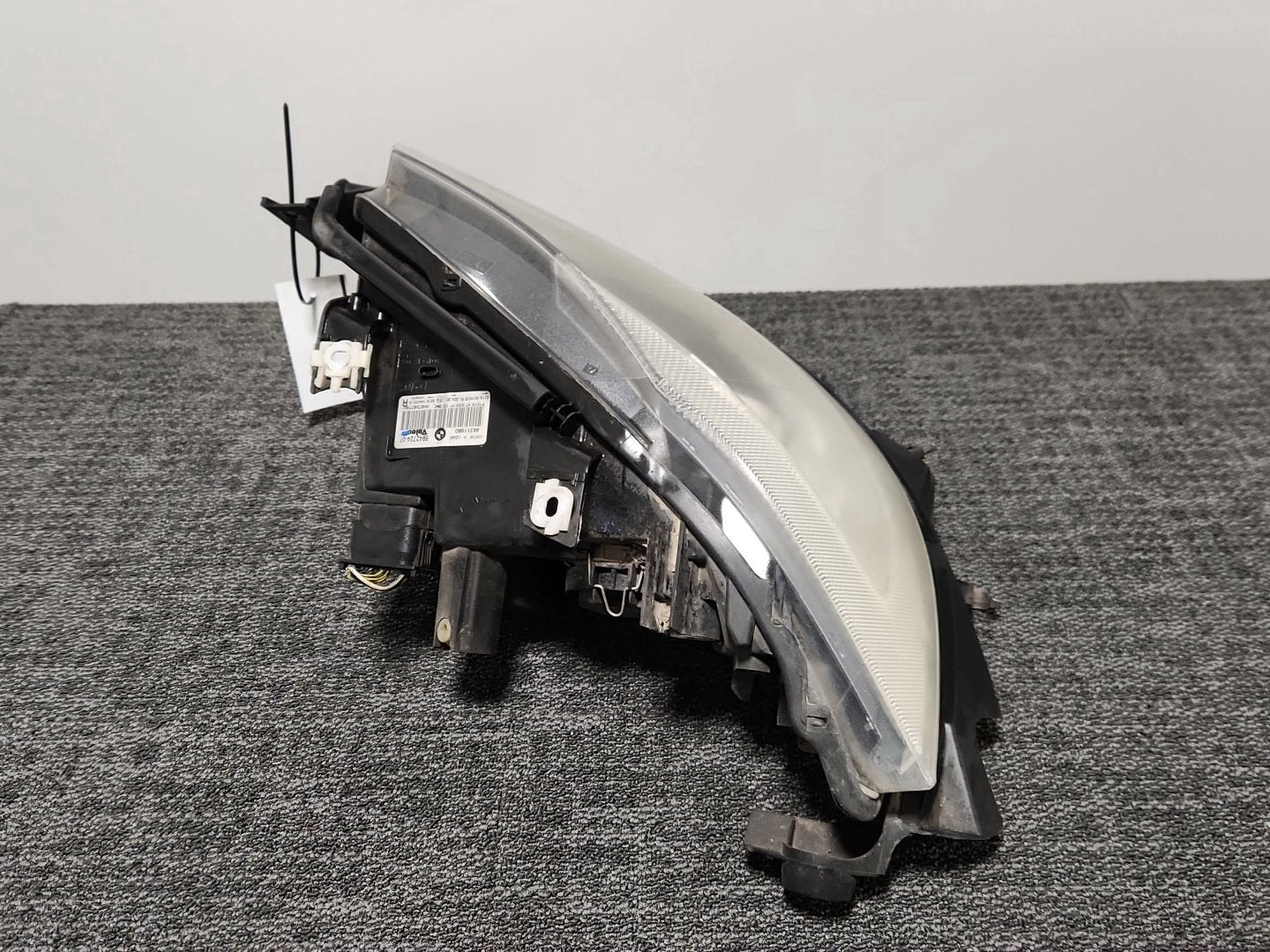 BMW 320d E90 Saloon Genuine Front Right O/S Driver Headlight 89311660